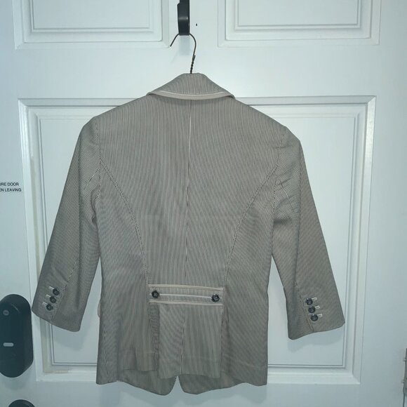 Blazer - Picture 2 of 3